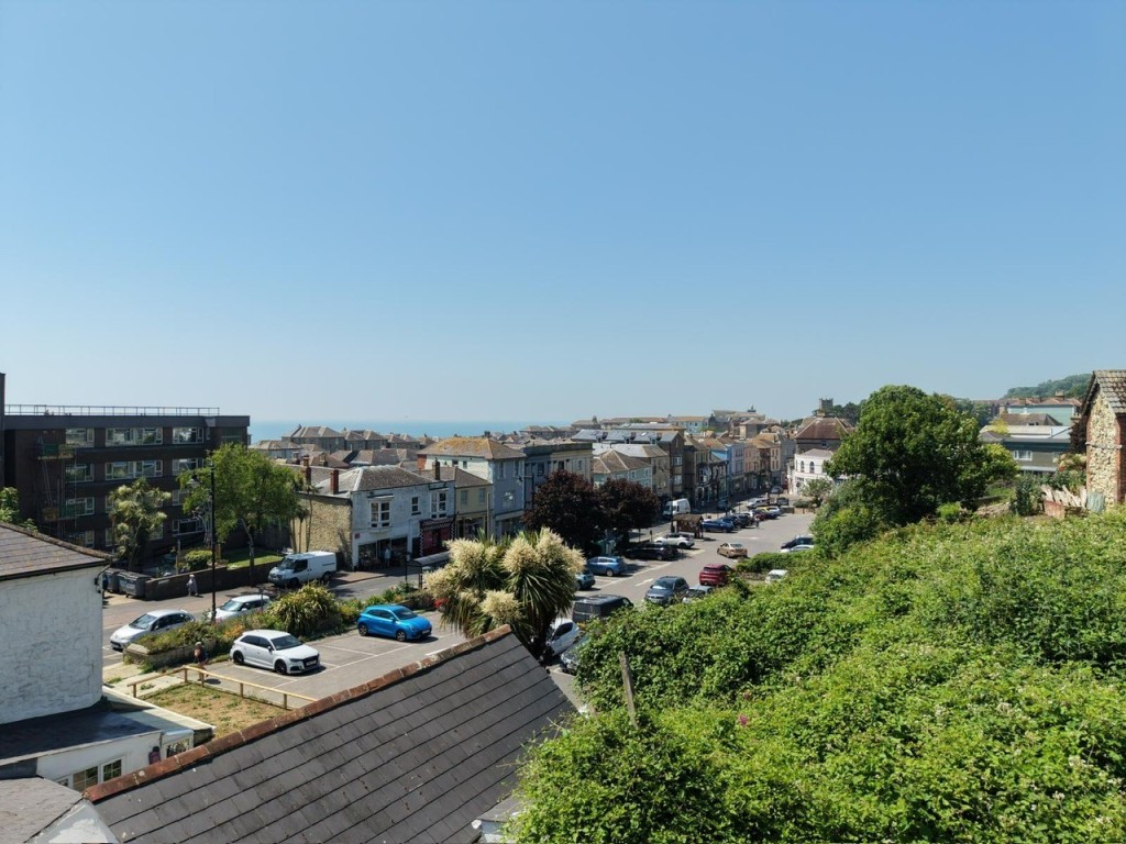Lot: 179 - LEASEHOLD TOWN CENTRE COTTAGE FOR IMPROVEMENT WITH ADDITIONAL FREEHOLD LAND TO THE REAR - View from Rear of Site